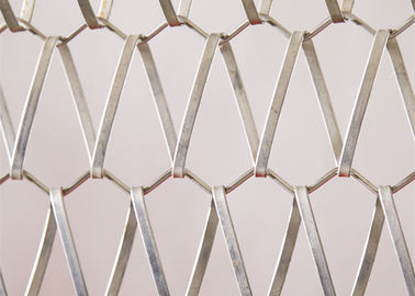 Ячеистая сеть связи металла декоративная обшивает панелями спиральную декоративную сеть для занавеса