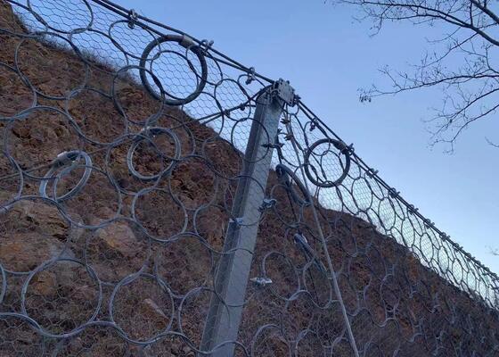 Гибкая защитная сетка от падения камней, обеспечивающая барьерные решения для минимизации рисков падения камней на склонах и дорогах