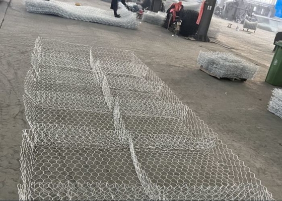 Стена Gabion тяжелого тюфяка  горячего погружения каменная гальванизировала гидравлическую пользу работ