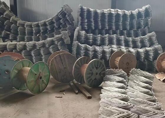 Легкая защитная сетка от падения камней, предлагающая легкую установку и обслуживание при одновременной обеспечении максимальной защиты от падения камней