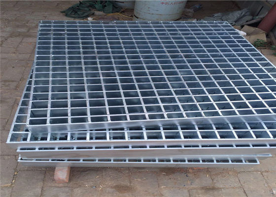 решетка Адвокатуры 32x4mm 30x100mm гальванизированная дренажом